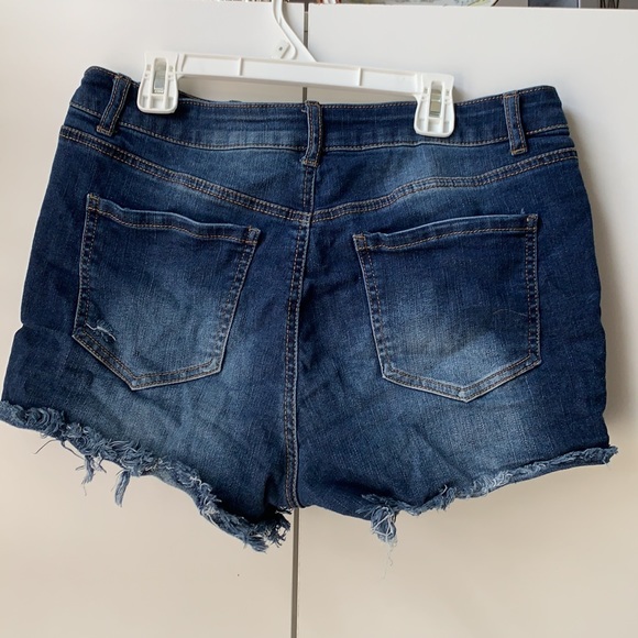 Shorts - Picture 2 of 2